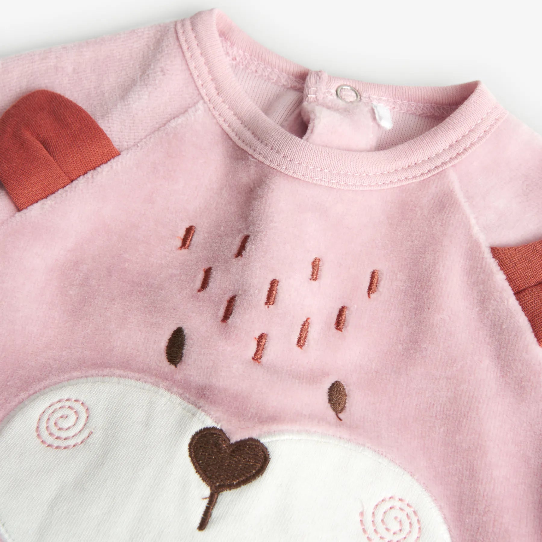 Tutina ciniglia con orecchie 3D toppa cuore