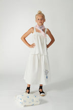 Top ricamato con Bouquet bianco