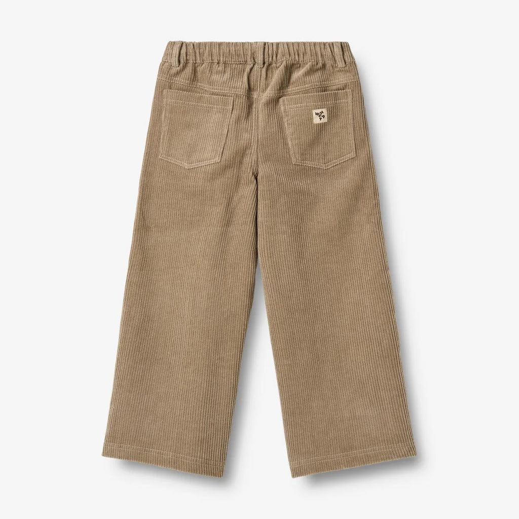 Pantalone James