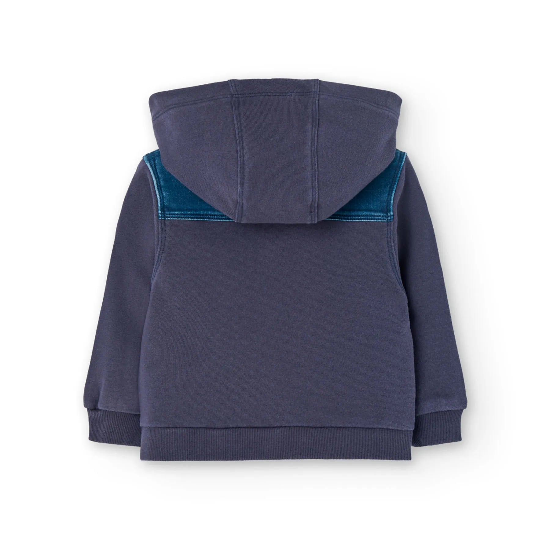 Giubbotto jeans combinato con felpa