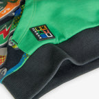 Felpa con tascone sul fronte skateboard