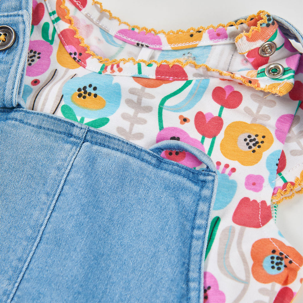 Completo salopette gonna e t-shirt mezza manica