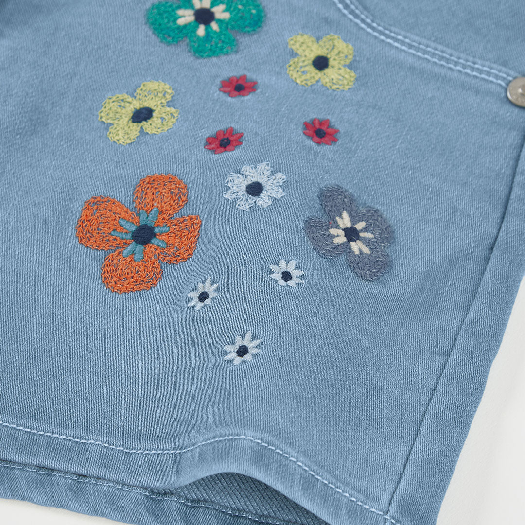 Short jeans con fiori ricamati